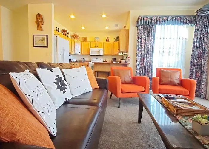 Desert Frontier With Garage, Boat Space, & Wfh Workspace Holiday home Wahweap