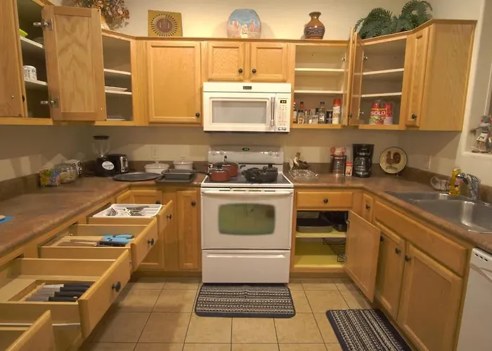 Desert Frontier With Garage, Boat Space, & Wfh Workspace